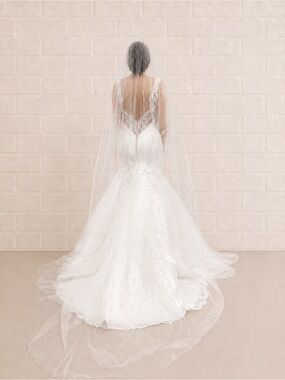 Ivory Lace Mermaid Wedding Dress with Veil 👰‍♀️